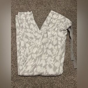 Fleece Comfy Loungewear Joggers Size L W/ Pockets Drawstring Waistband